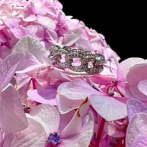 925 Trendy silver ring with zirconia . Size 6